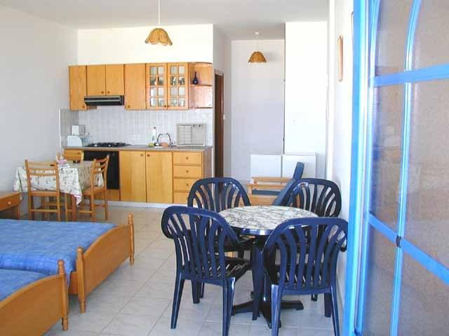פומוס Sun Camero Apartments חדר תמונה
