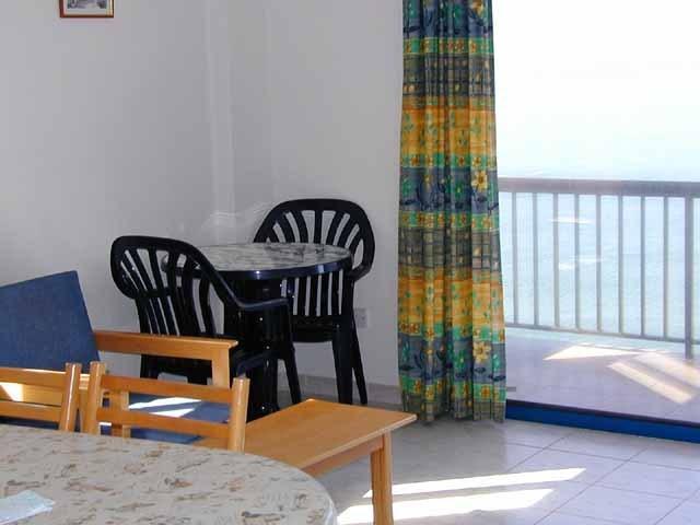 פומוס Sun Camero Apartments חדר תמונה